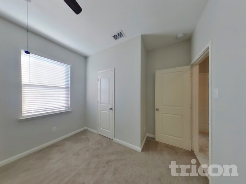 Building Photo - 1342 Barrel Dr