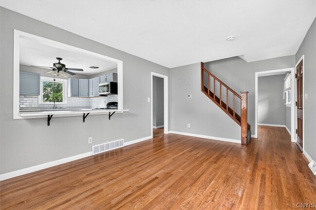 Building Photo - 211 Windemere Rd