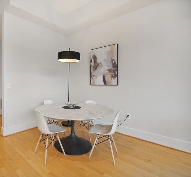 Building Photo - 2117 10th St NW