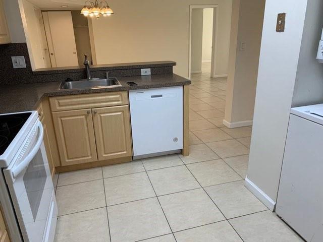 Building Photo - 10121 W Sunrise Blvd