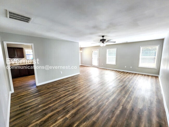 Building Photo - 634 Stowers Dr