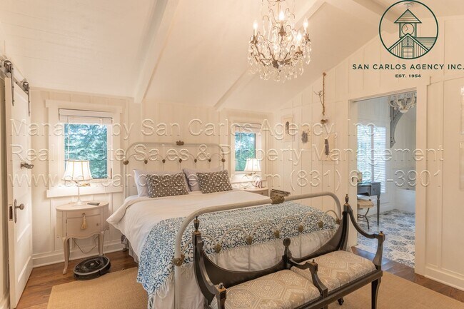 Building Photo - Immaculately Updated Two Bedroom (+Bonus) ...