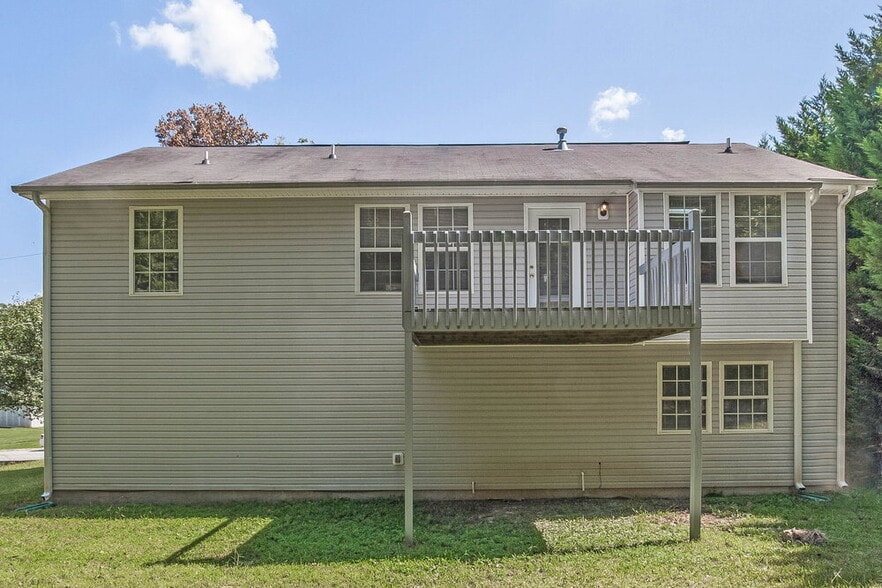 Building Photo - 7509 Stonehenge Way