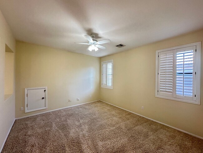 Building Photo - MADISON PLACE AT SUMMERLIN