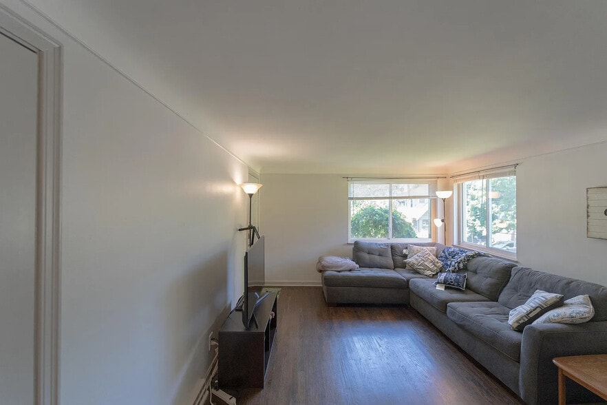 Building Photo - 6254 Cortelyou Ave