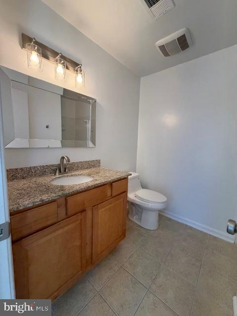 Building Photo - 3175 Summit Square Dr