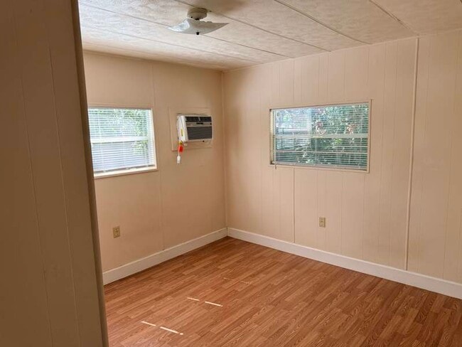 Building Photo - 1208 Lee St