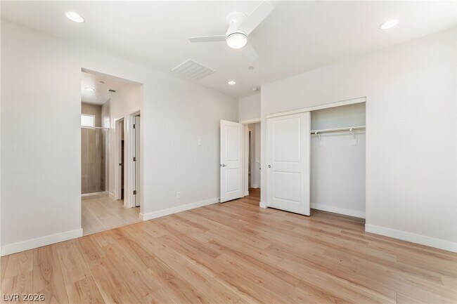 Building Photo - 11676 Golden Oriole Ave