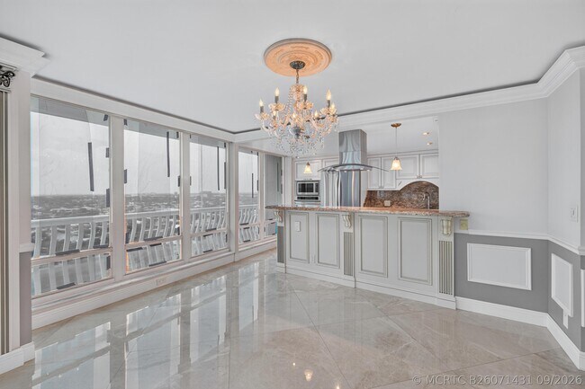 Building Photo - 4020 Galt Ocean Dr