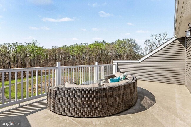 Building Photo - 10878 Foxtrot Cir