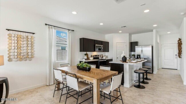 Building Photo - 5447 E Axle Ave