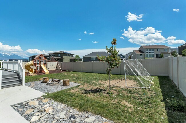 Building Photo - 7528 N Evans Ranch Dr