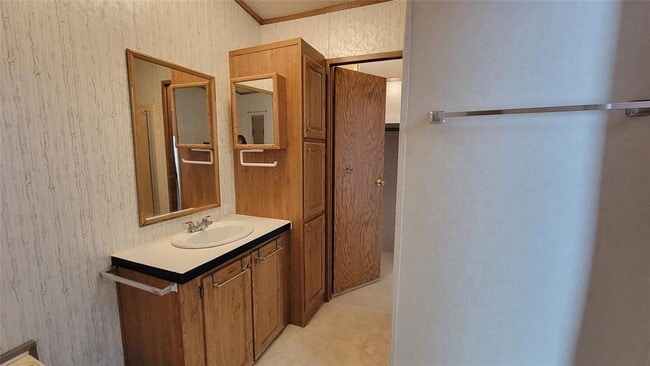 Building Photo - 2021 Sandydale Ln