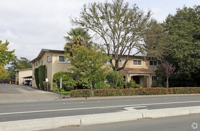 Primary Photo - The Garden Apartments
