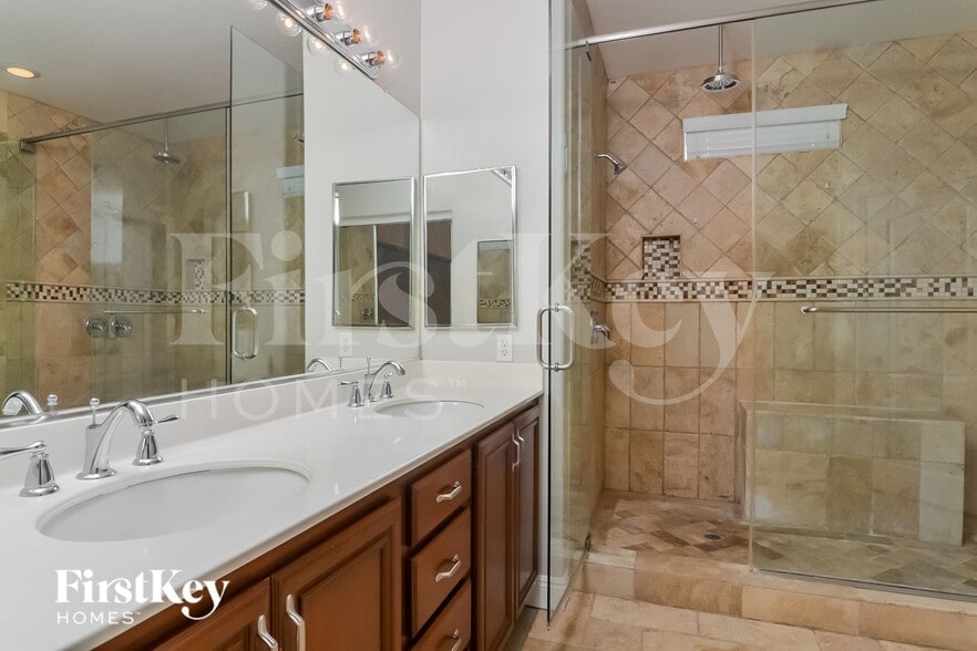 Building Photo - 989 Pearl Peak St