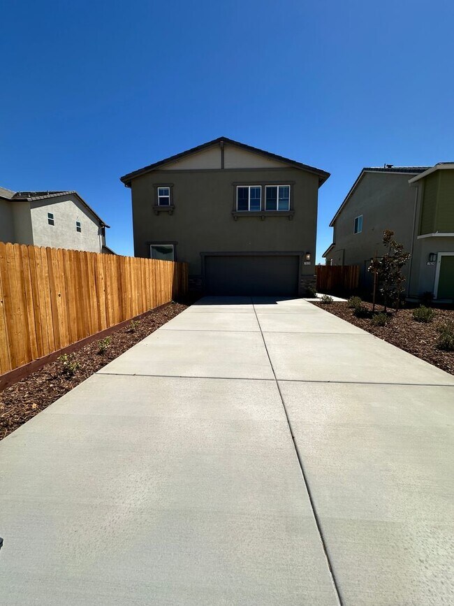 Building Photo - 7820 Rivermeadow Wy