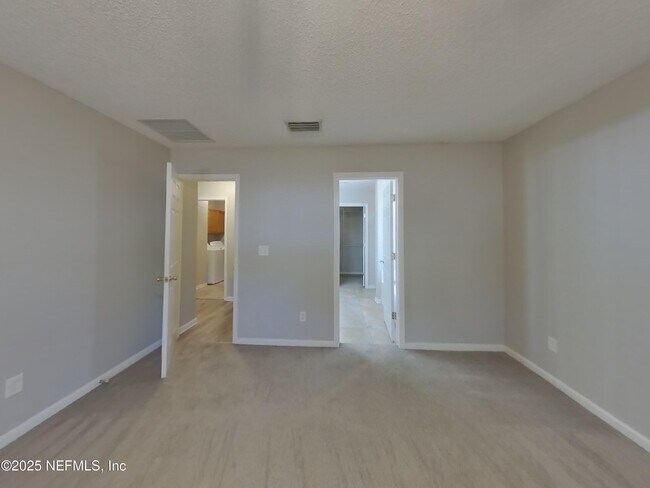 Building Photo - 7134 Beekman Lake Dr