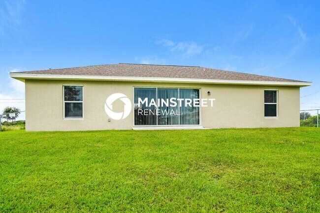 Building Photo - 3 Bedroom Pet-Friendly Home in Lehigh Acres, FL with Main Street Renewal