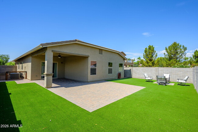Building Photo - 538 W Gum Tree Ave