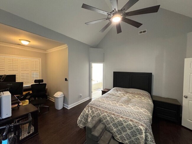 Building Photo - Charming 3-Bedroom Retreat in Wake Forest