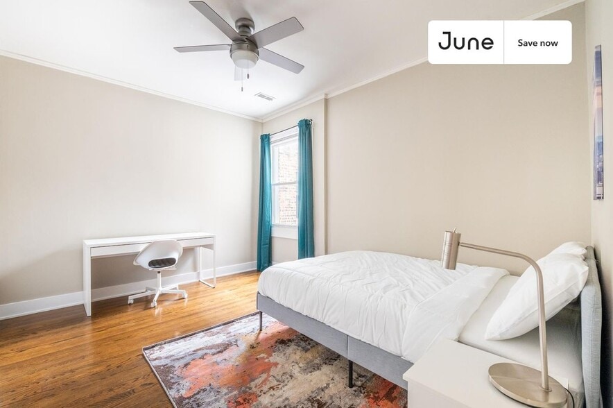 Building Photo - 3304 W Armitage Ave