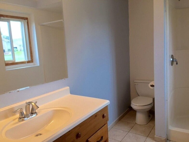 Building Photo - 4184 Jansen Ave NE