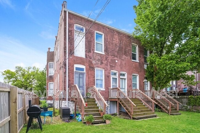 Building Photo - 2821 Henrietta St