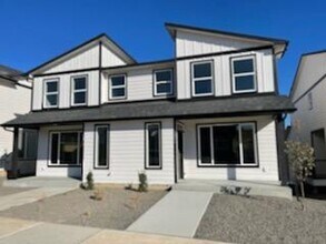 Building Photo - 1007 Greenfield Dr