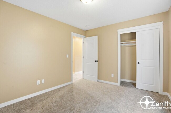 Building Photo - 4608 NE 91st Way