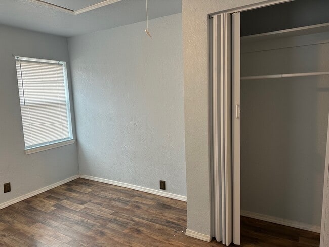 Building Photo - 1416 N Jackson St