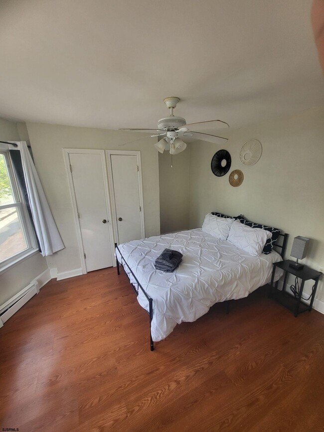 Building Photo - 345 N Ocean Ave