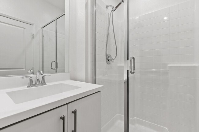 Building Photo - 4 bedroom - Pacific Ridge in Oceanside