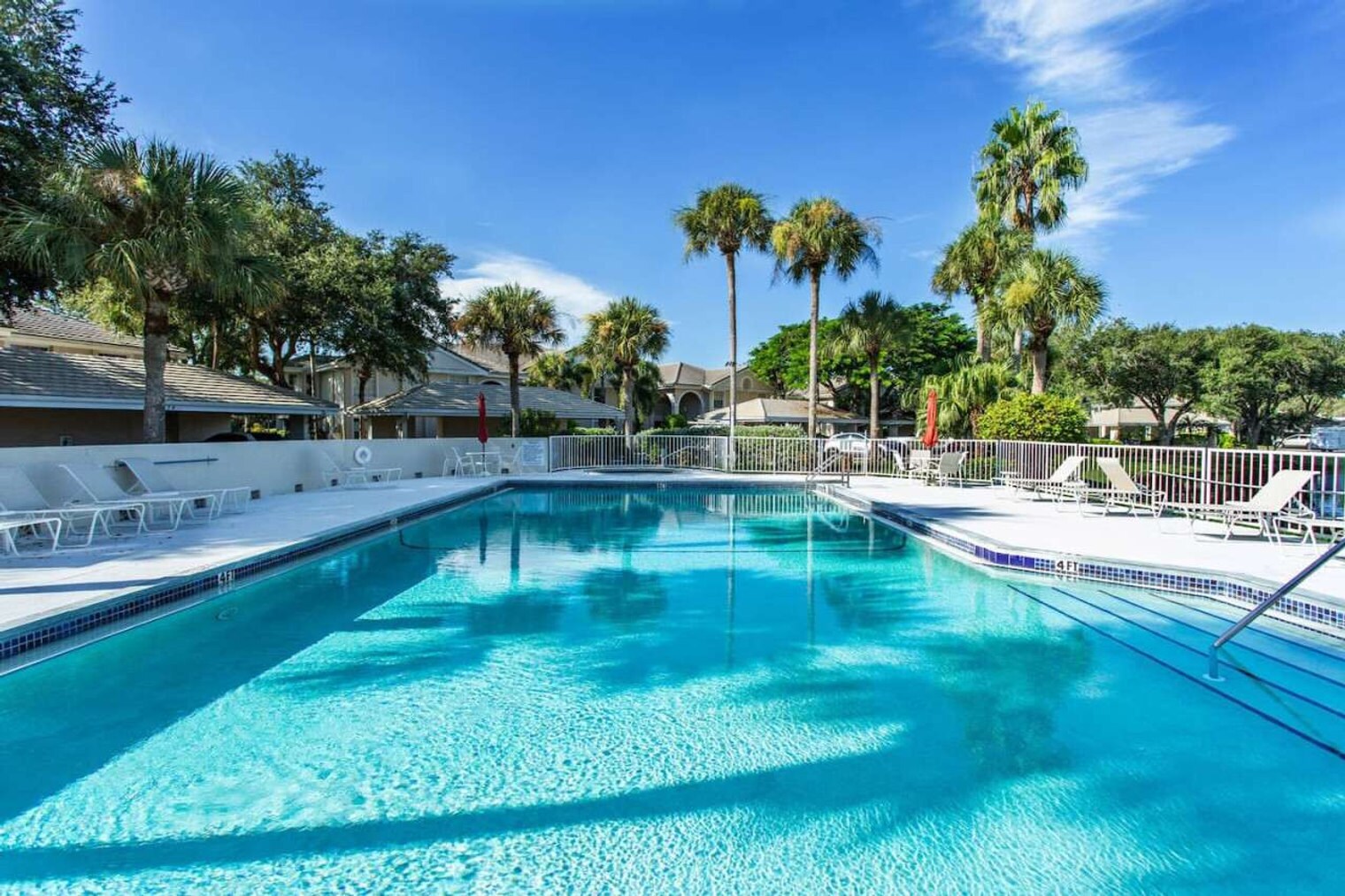 Building Photo - 6240 Bellerive Ave