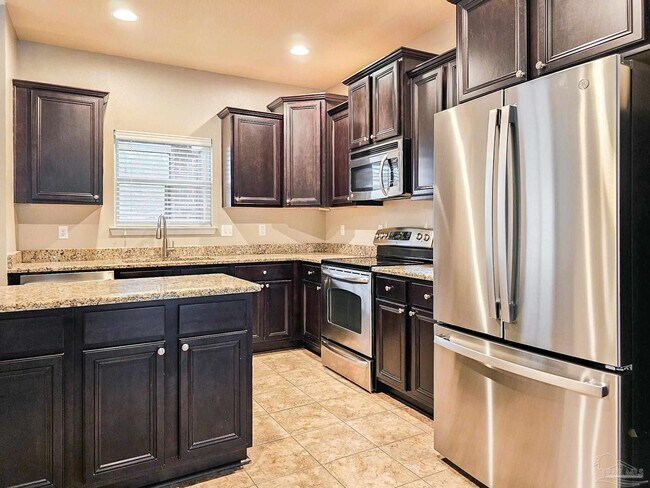 Building Photo - 2236 Somerville Ct