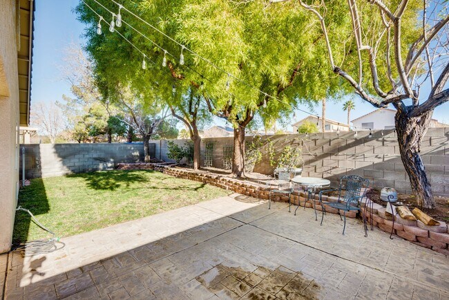 Building Photo - 8950 Manalang Rd