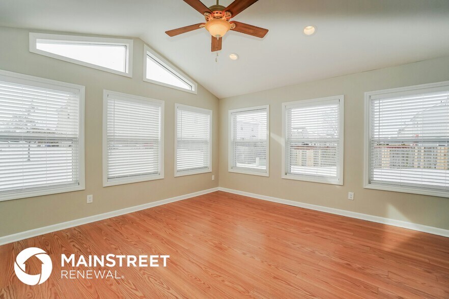 Building Photo - 6927 Spring Bloom Dr