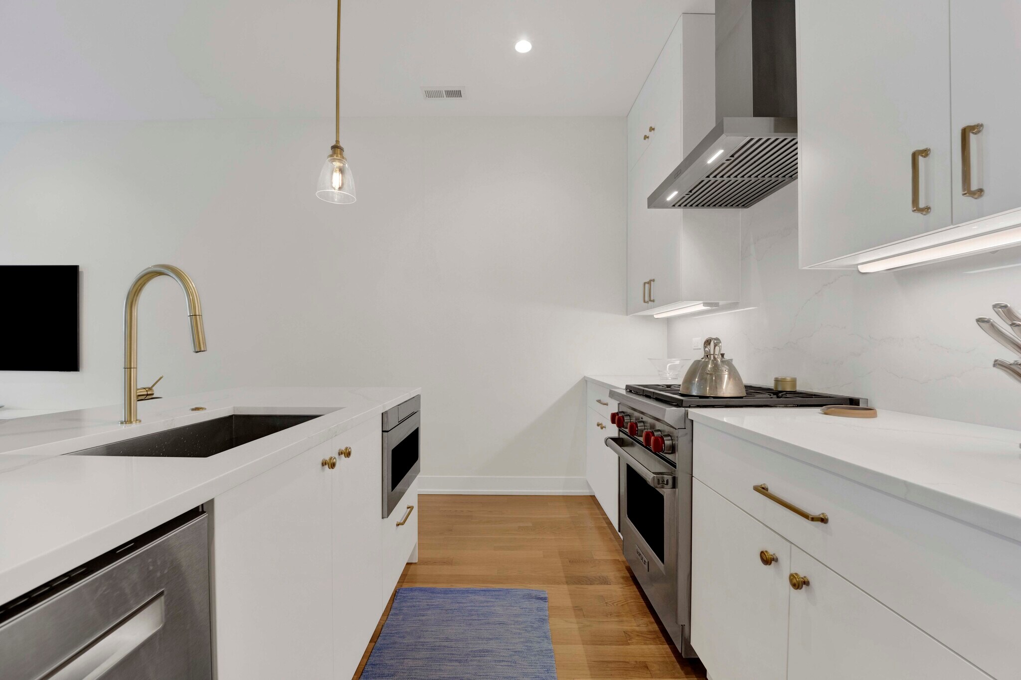 Building Photo - 4024 N Lincoln Ave