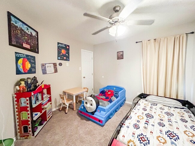 Building Photo - 8723 Shiloh Rock Dr