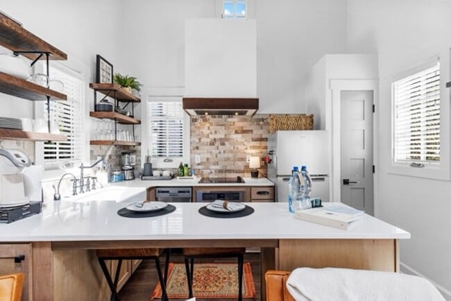 Building Photo - 192 Breakspear Ln