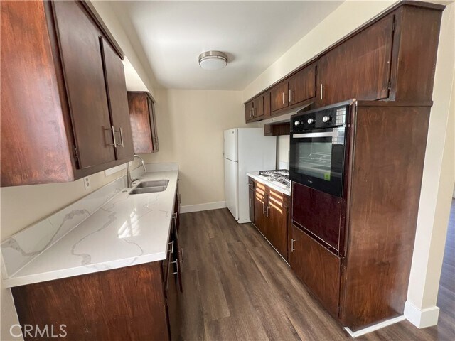 Building Photo - 4059 W 142nd St