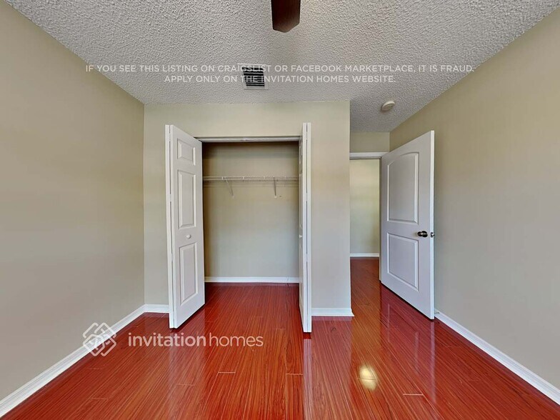 Building Photo - 3994 Crescent Creek Dr