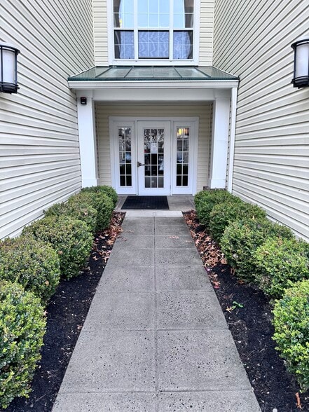 Building Photo - 7017 Toby Dr