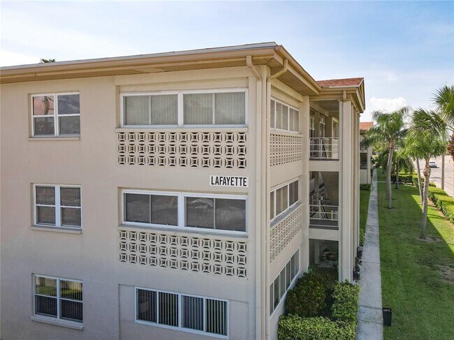 Building Photo - 4455 Duhme Rd