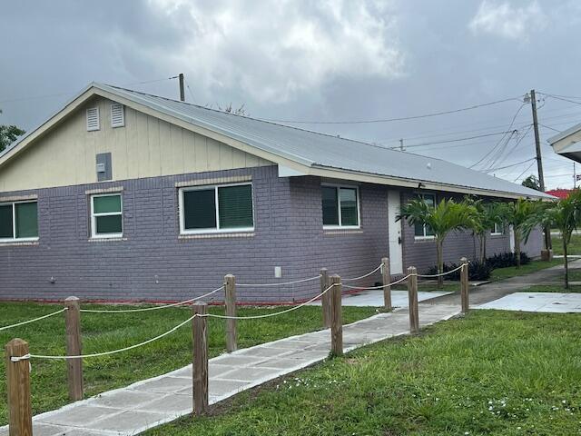 Primary Photo - 2850 Hinda Rd