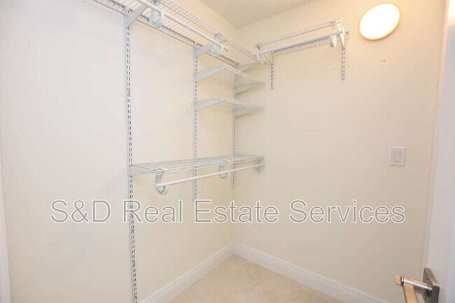 Building Photo - 141 Fernery Rd