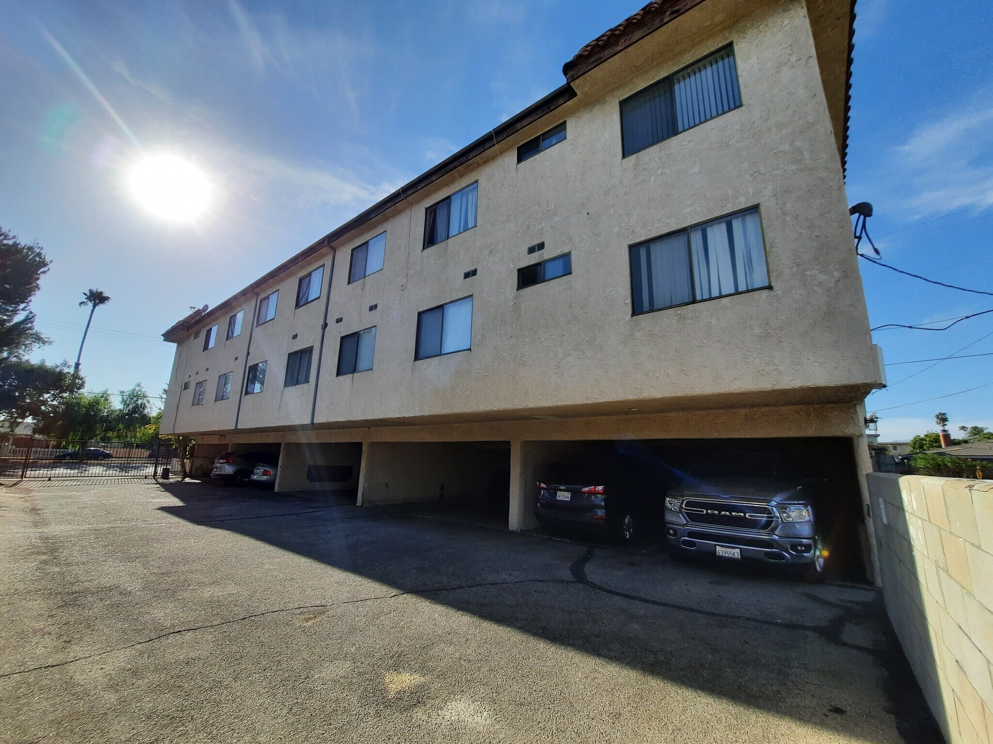 Building Photo - 12460 Kittridge St