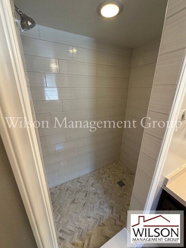 Building Photo - 840 Maraval Ct