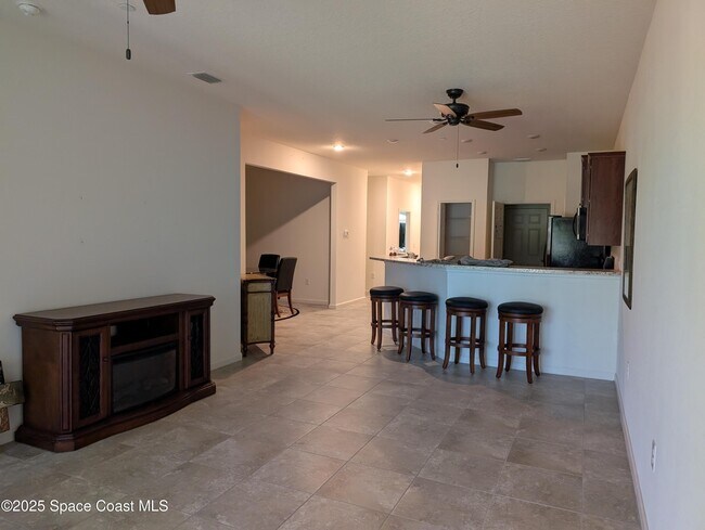 Building Photo - 560 Remington Green Dr SE