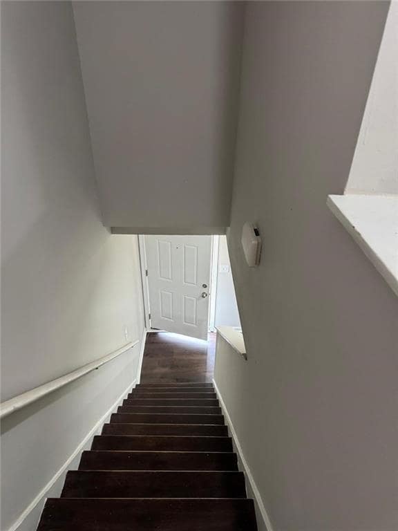 Building Photo - 385 Holly Ridge Dr NW