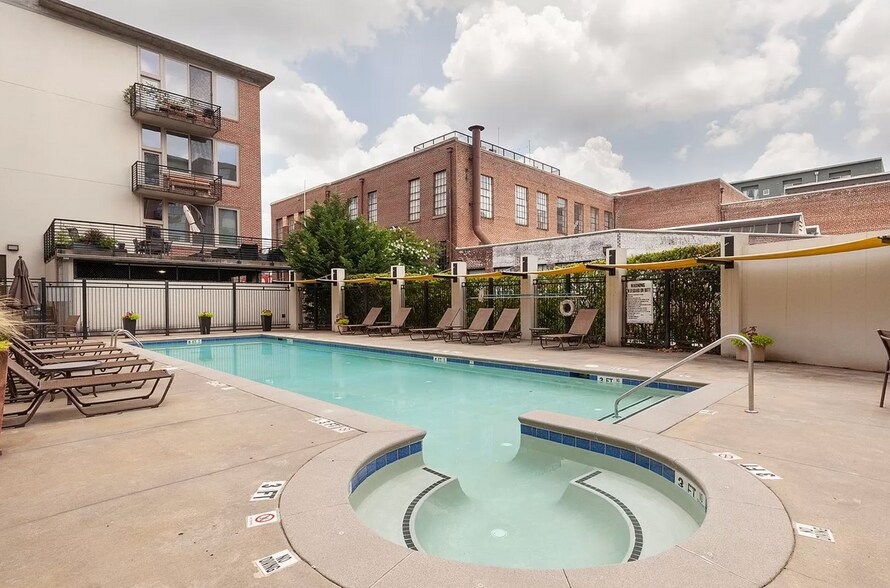 on-site pool - 640 Glen Iris Dr NE